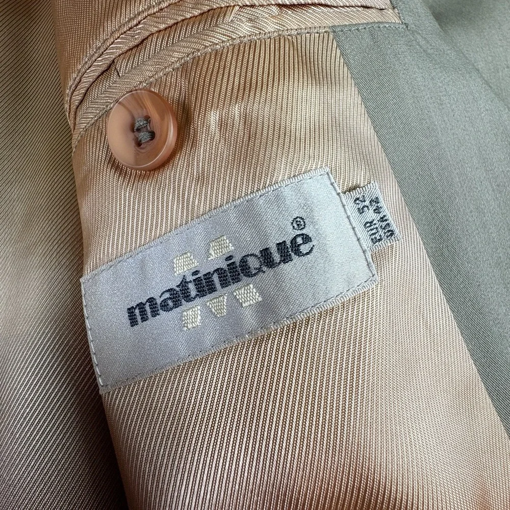 Matinique pocket lapels